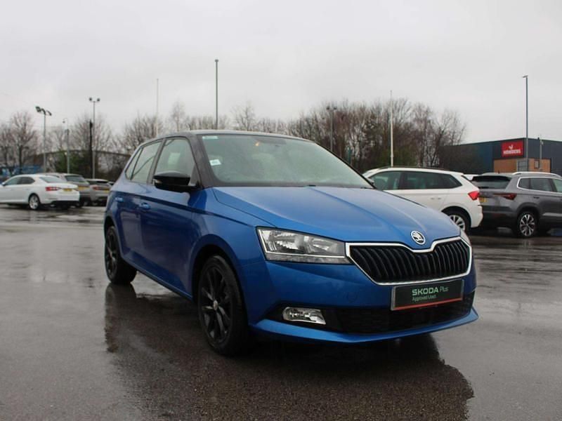 Used Skoda Fabia Colour Edition 70 HP (51 kW) 2020 Race blue metallic black magic pearl effect Hatchback