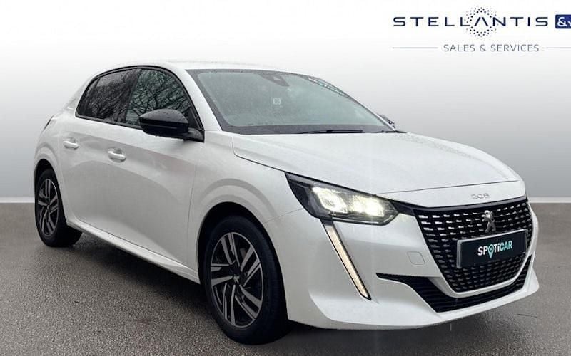 Used Peugeot 208 Allure Premium 102 HP (75 kW) 2022 Yellow Hatchback