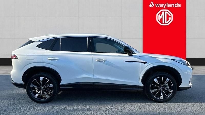 Used MG HS Trophy 2024 White SUV