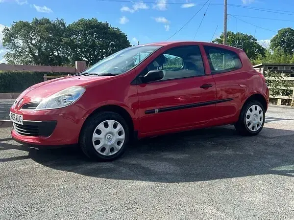 Used Renault Clio 2008 Red Hatchback