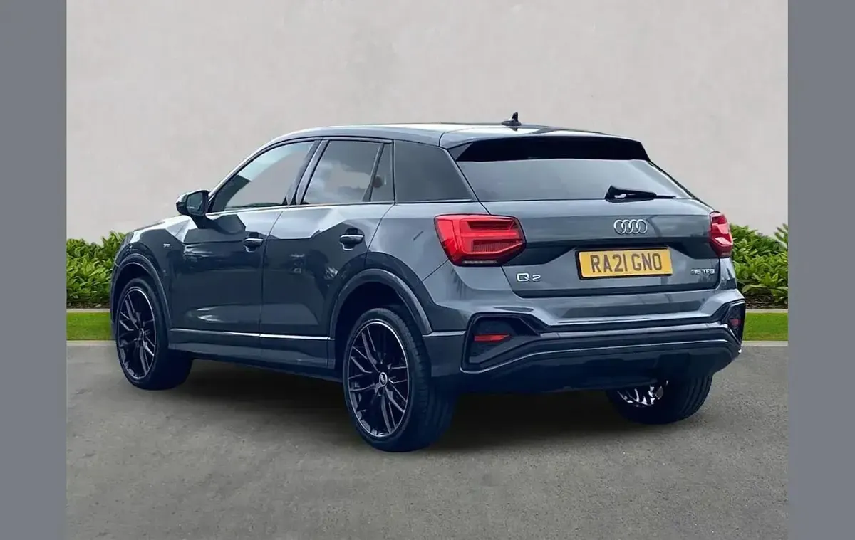 Used Audi Q2 Black Edition 150 HP (110 kW) 2021 Grey SUV