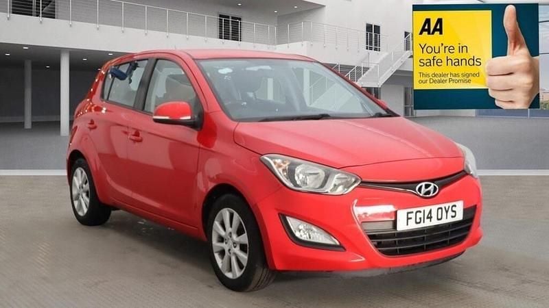 Red Used 2014 Hyundai i20 Active Hatchback | £2,490 (Super price) - Image 1/4