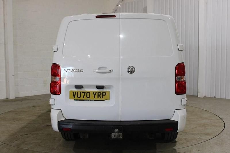 Used Vauxhall Vivaro Elite 150 HP (110 kW) 2020 White MPV