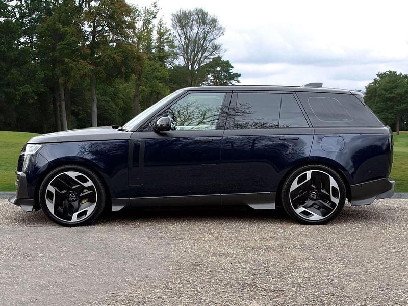 Used Land Rover Range Rover SE 2023 Blue SUV