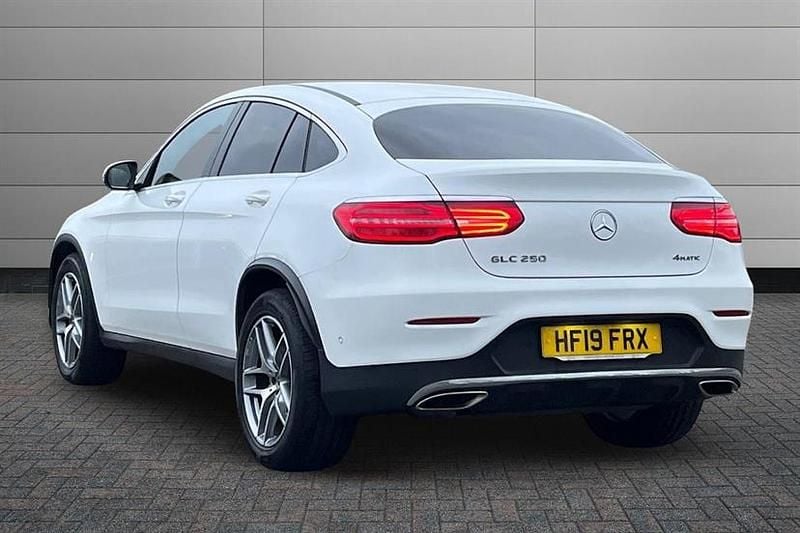 Used Mercedes GLC250 AMG line 211 HP (155 kW) 2019 Polar white Coupe