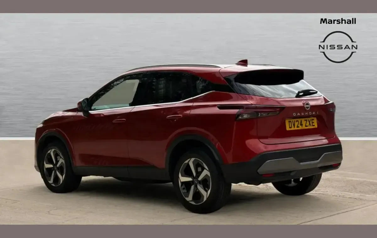 Used Nissan Qashqai N-Connecta 155 HP (114 kW) 2024 Red SUV