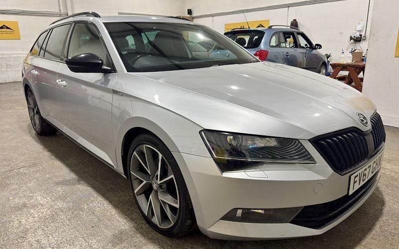 Used Skoda Superb SportLine 190 HP (139 kW) 2017 Silver Estate