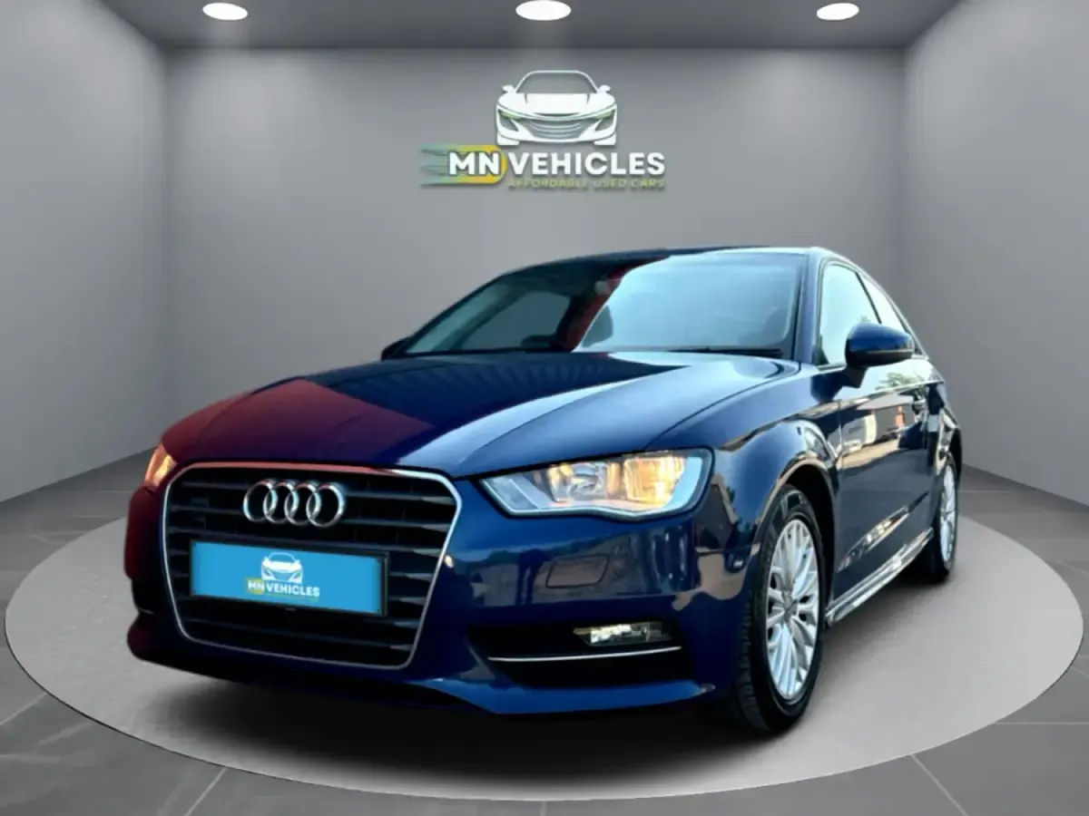 Used Audi A3 Comfort 110 HP (80 kW) 2016 Blue Hatchback
