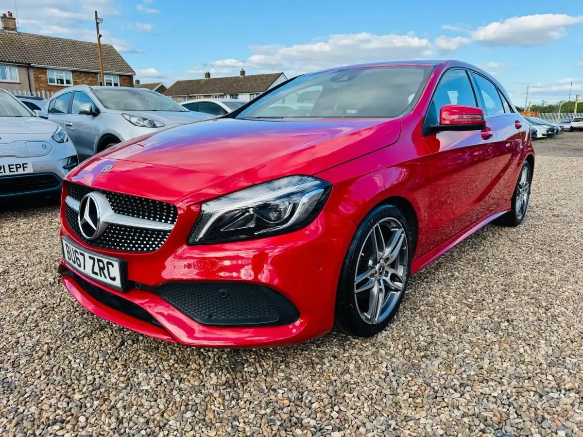 Usado Mercedes A180 AMG Line Premium 2017 Vermelho Citadino