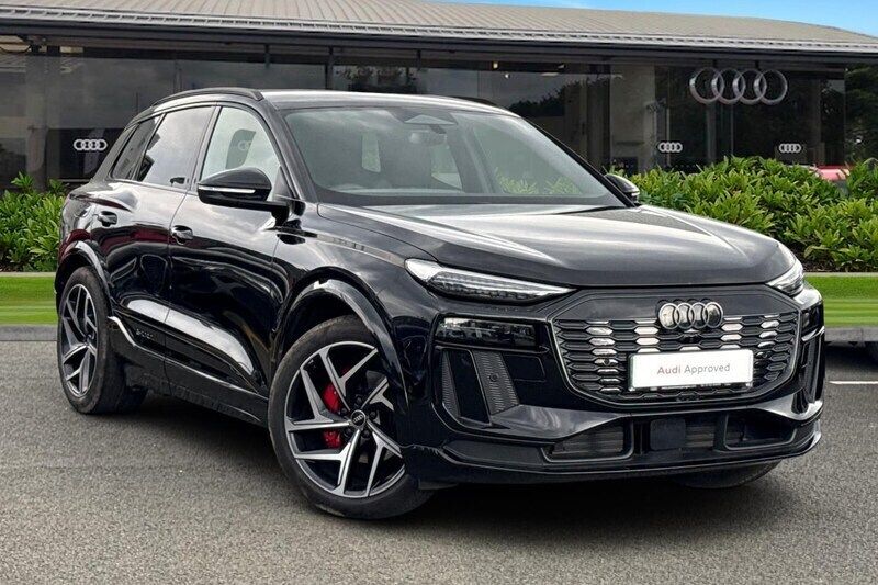 Black Used 2025 Audi Q6 e-tron Performance SUV | £57,950 (Super price) - Image 1/4