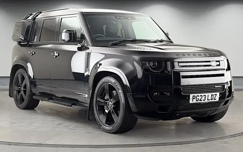 Used Land Rover Defender SE Dynamic 404 HP (297 kW) 2023 SUV
