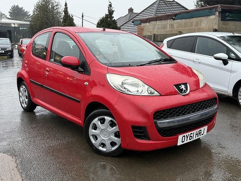 Red Used 2011 Peugeot 107 Hatchback | £1,595 (Fair price) - Image 1/3