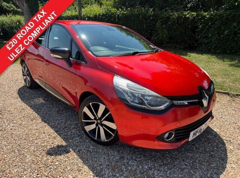 Red Used 2016 Renault Clio IV Dynamique Hatchback | £6,495 (A bit pricey) - Image 1/4