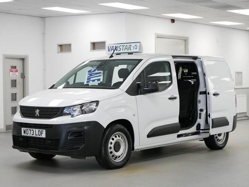 Used Peugeot E-Partner Premium 50 kW (68 HP) 2024 White MPV
