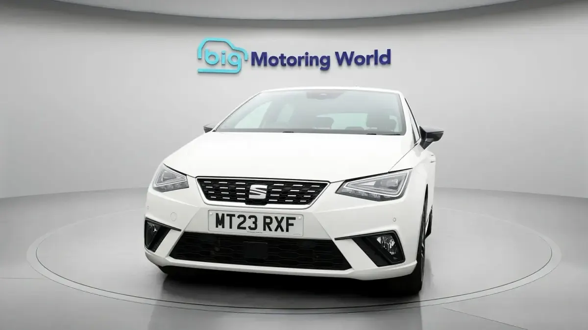 Used Seat Ibiza XCELLENCE Lux 95 HP (69 kW) 2023 White Hatchback