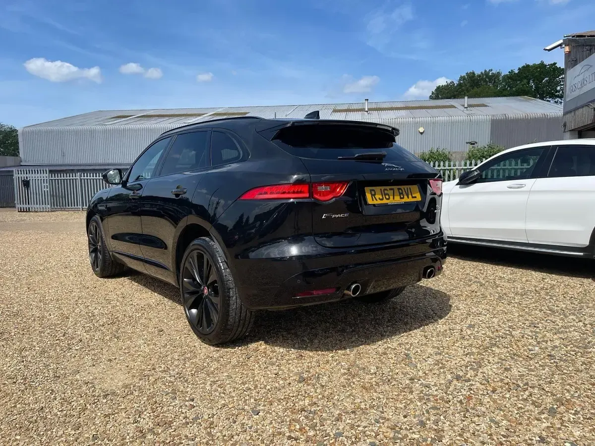 Used Jaguar F-Pace S 300 HP (220 kW) 2018 Black SUV