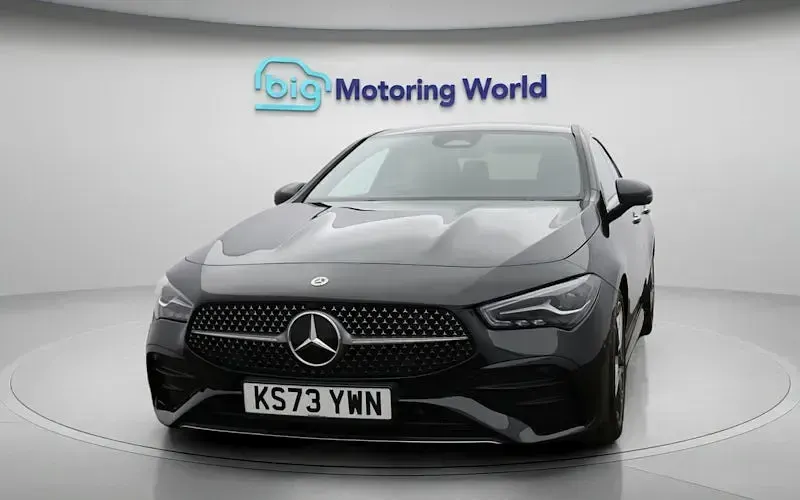 Usado Mercedes CLA180 Executive 136 HP (100 kW) 2025 Sedan