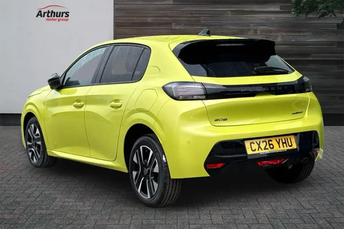 Neu Peugeot 208 Allure 99 PS (72 kW) 2026 Gelb Kleinwagen