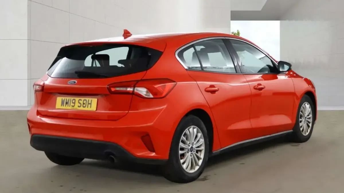Used Ford Focus Titanium 125 HP (91 kW) 2019 Red Hatchback