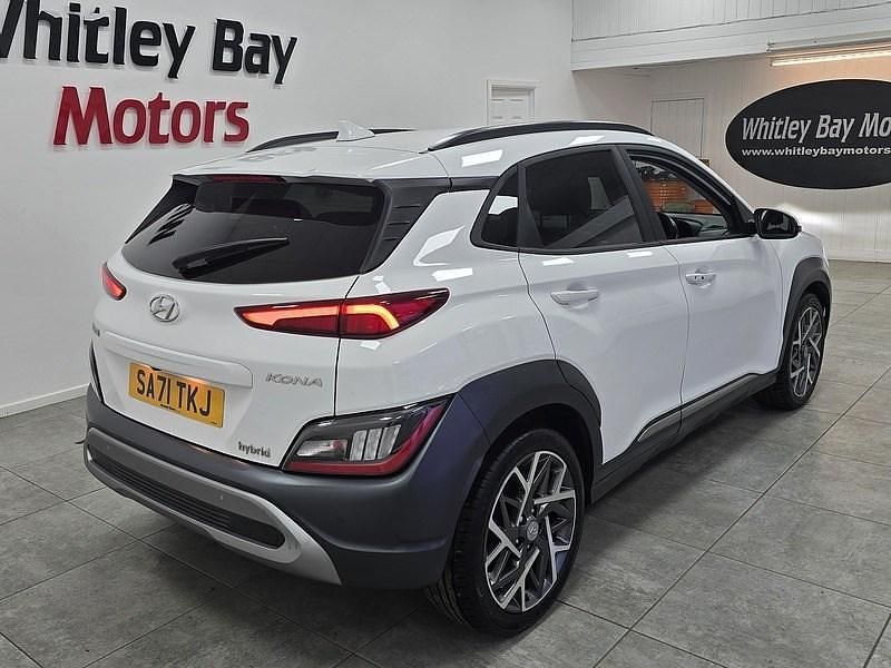 Used Hyundai Kona Ultimate 141 HP (103 kW) 2021 Atlas white SUV