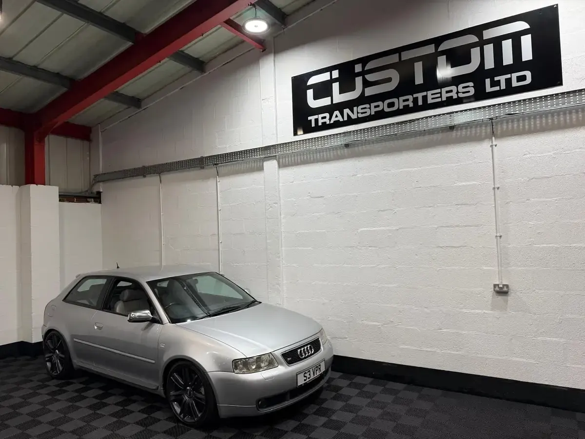 Used Audi A3 Design 265 HP (194 kW) 2001 Silver Hatchback