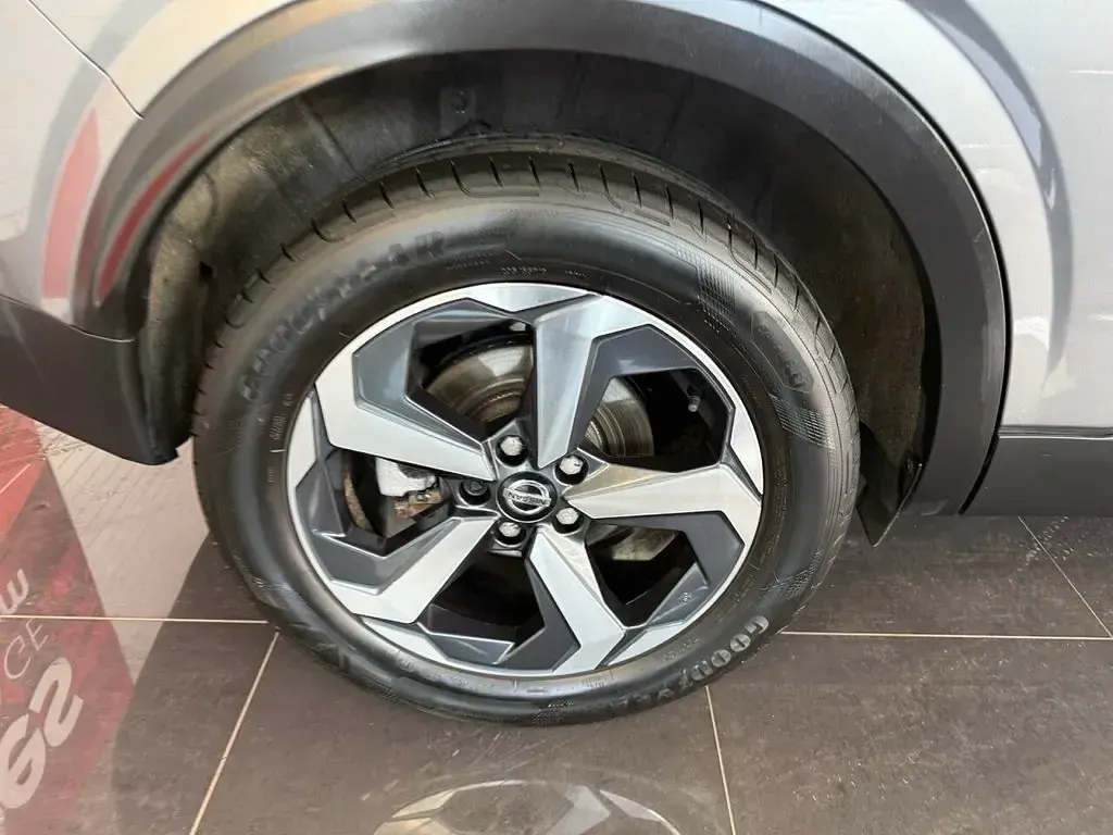 Used Nissan Qashqai N-Connecta 140 HP (102 kW) 2022 Grey SUV
