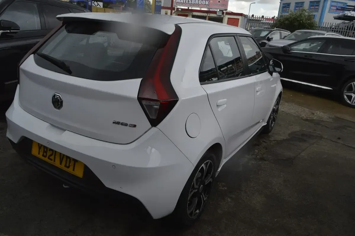 Used MG MG3 Exclusive 106 HP (77 kW) 2021 White Hatchback