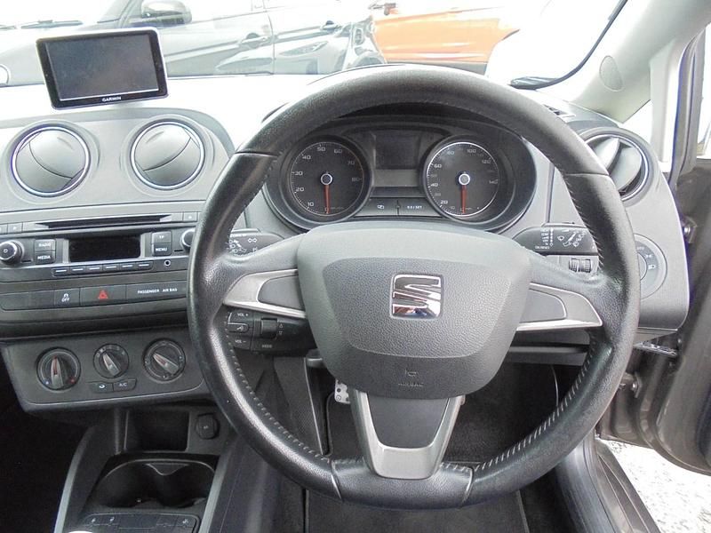 Usado Seat Ibiza I-Tech 2014 Cinzento Citadino