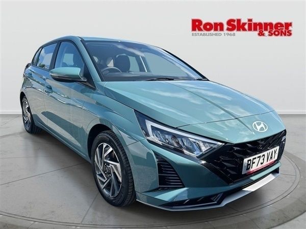 Green Used 2024 Hyundai i20 Advanced Hatchback | £19,199 (Expensive) - Image 1/4