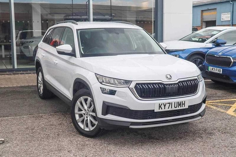 Moon white metallic Used 2021 Skoda Kodiaq SE SUV | £19,189 (Fair price) - Image 1/4