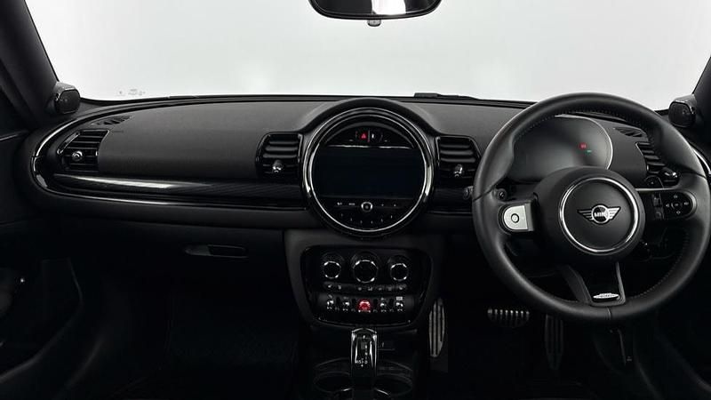 Used Mini Cooper S Clubman Sport 176 HP (129 kW) 2023 Black Estate