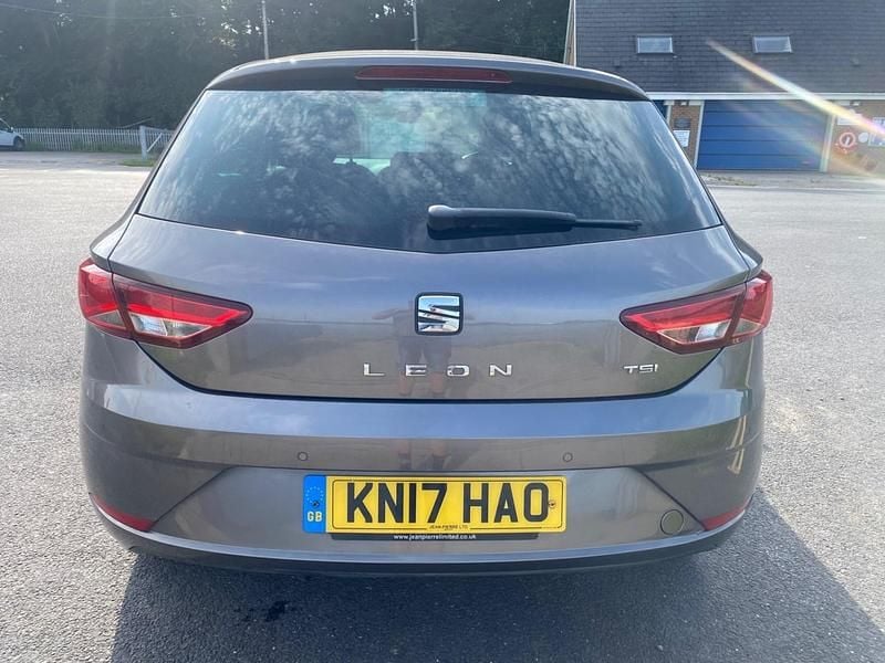 Used Seat Leon SE Dynamic 2017 Grey Hatchback