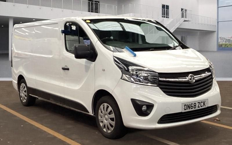 White Used 2018 Vauxhall Vivaro Sportive MPV | £8,990 (Good price) - Image 1/4