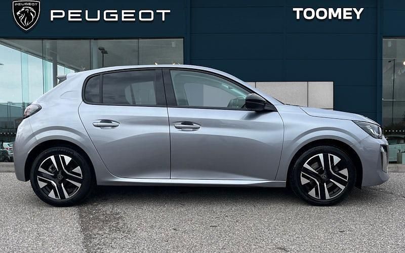 Used Peugeot 208 Allure 101 HP (74 kW) 2025 Hatchback