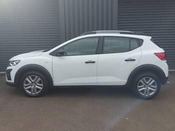 Used Dacia Sandero Essentiel 91 HP (66 kW) 2022 White Hatchback
