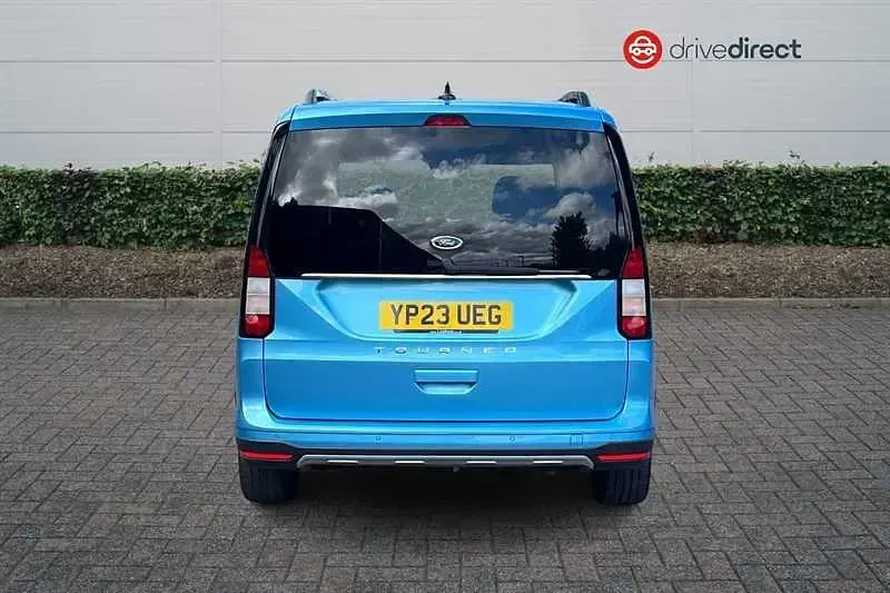 Used Ford Grand Tourneo Connect Active 122 HP (89 kW) 2023 Blue MPV