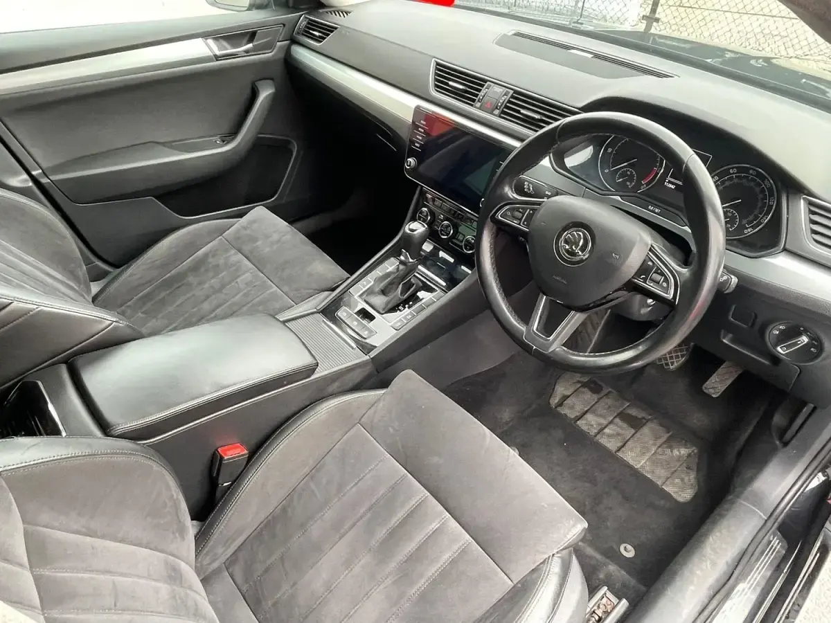 Second-hand Skoda Superb SE Technology 190 CP (139 kW) 2018 Negru Break