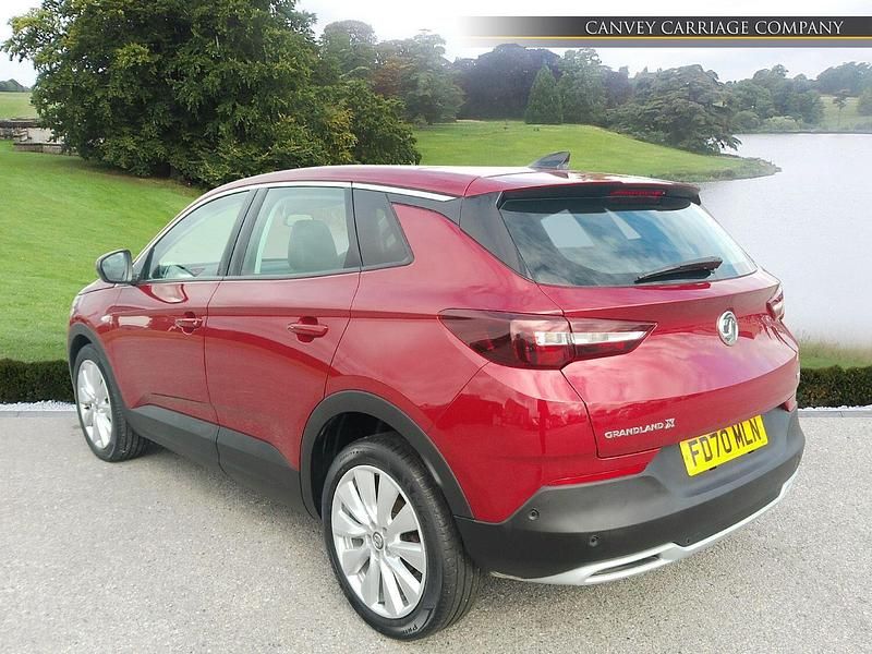 Used Vauxhall Grandland X Elite 130 HP (95 kW) 2020 Red SUV