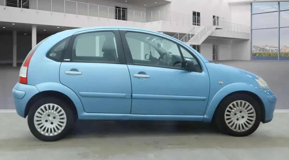Begagnad Citroën C3 Exclusive 109 HK (80 kW) 2006 Blå Halvkombi