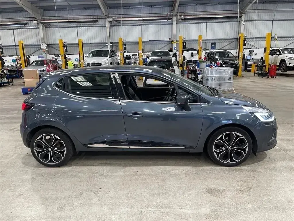 Used Renault Clio Dynamique 2018 Grey Hatchback