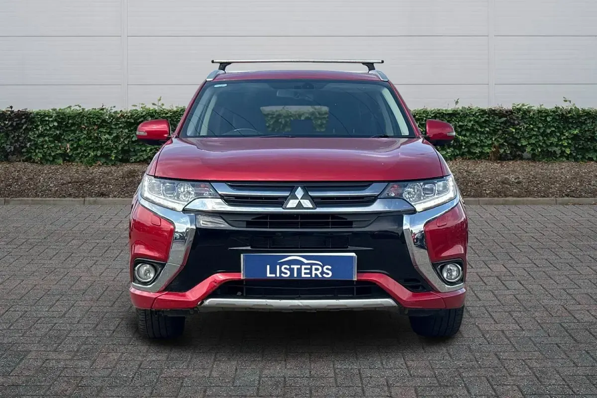 Used Mitsubishi Outlander P-HEV 2016 Red Estate