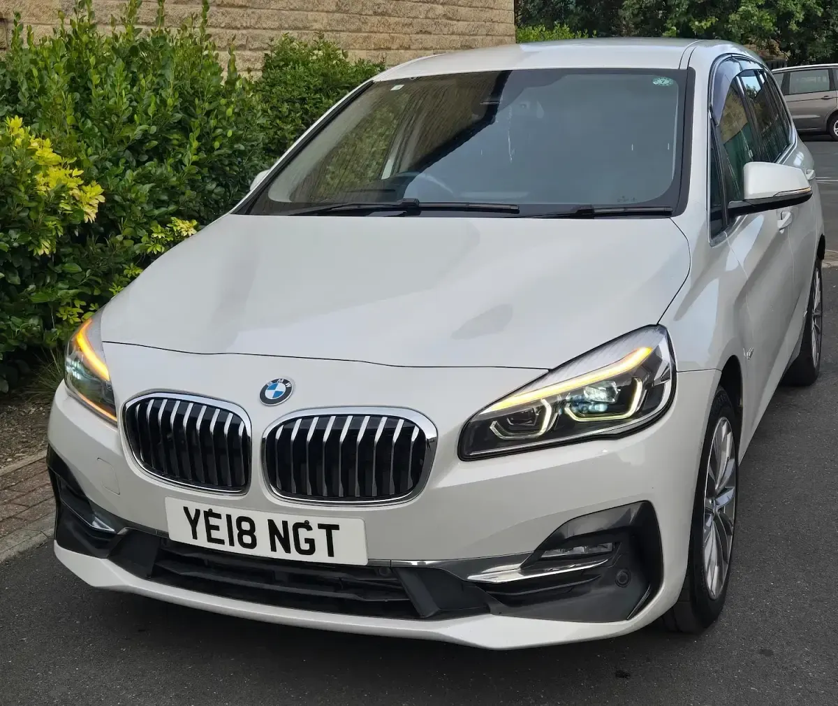 Used BMW 218 Luxury Line 2018 White Estate