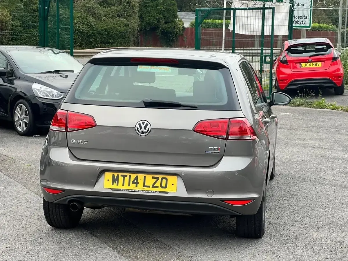 Begagnad VW Golf VII SE 2014 Grå Halvkombi