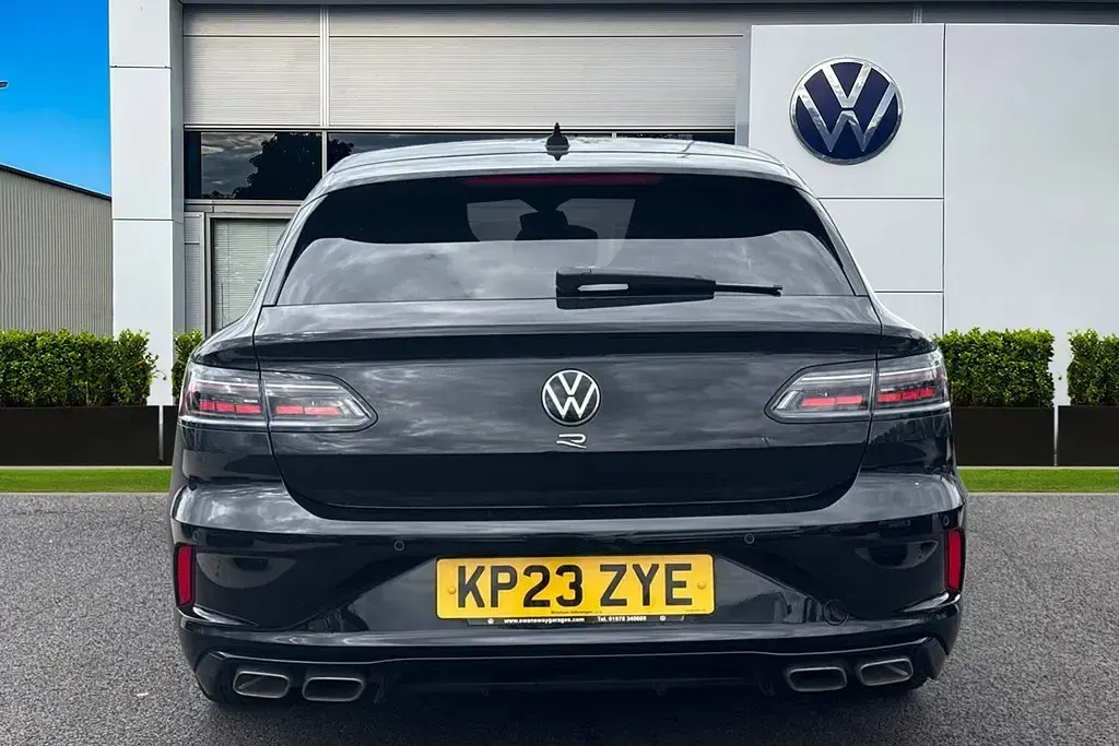Second-hand VW Arteon R 320 CP (235 kW) 2023 Negru Break