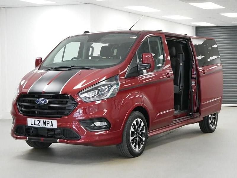 Used Ford Transit Custom Sport 185 HP (136 kW) 2021 Red Estate
