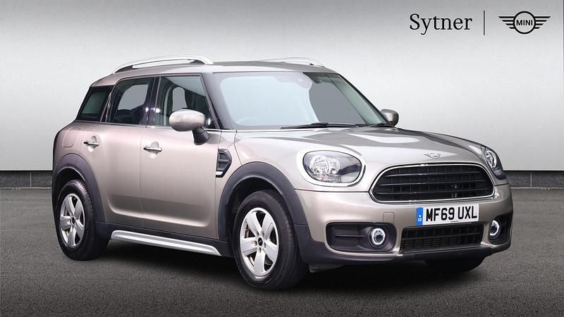 Silver Used 2019 Mini Cooper Countryman Classic SUV | £18,500 (Fair price) - Image 1/4