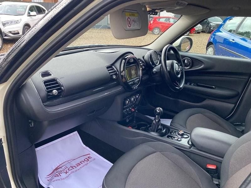 Used Mini Cooper Clubman 150 HP (110 kW) 2016 White Estate