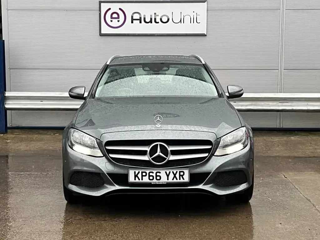 Używany Mercedes C220 Executive 170 KM (125 kW) 2016 Szary Kombi