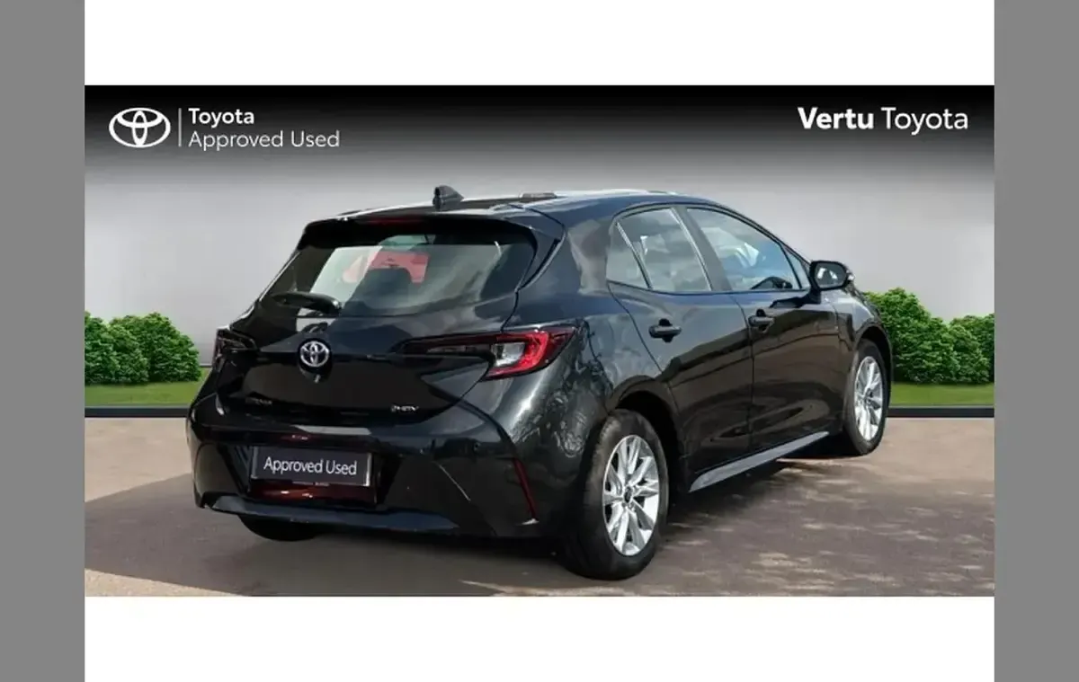 Used Toyota Corolla 196 HP (144 kW) 2025 Black Hatchback