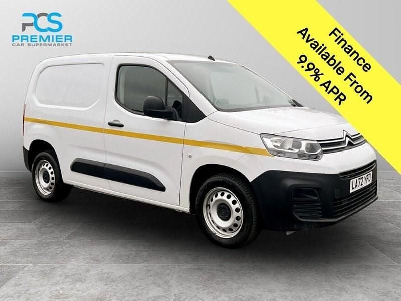 White Used 2022 Citroën Berlingo MPV | £9,000 (Super price) - Image 1/3